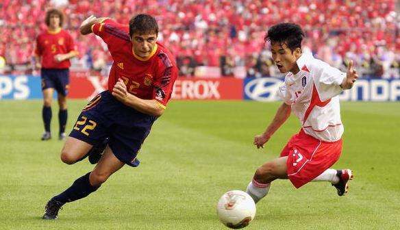  朗斯传奇门将退役，二十年生涯终落幕  